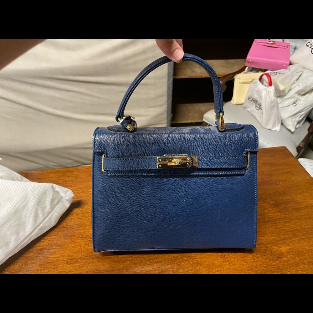 NEW Blue Carbotti crossbody purse